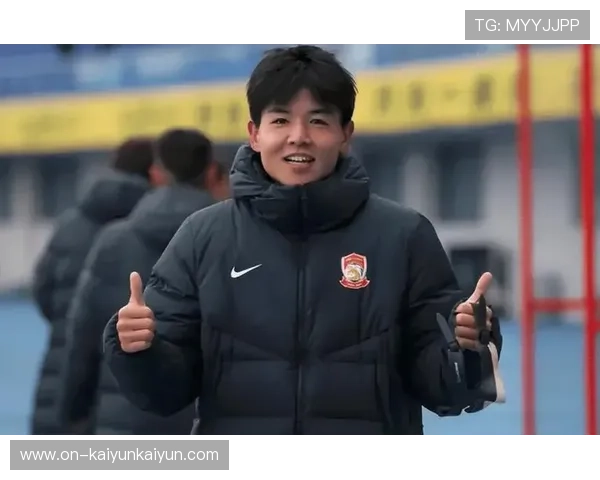 恒大足校青训成果显著，徐彬签约狼队引关注