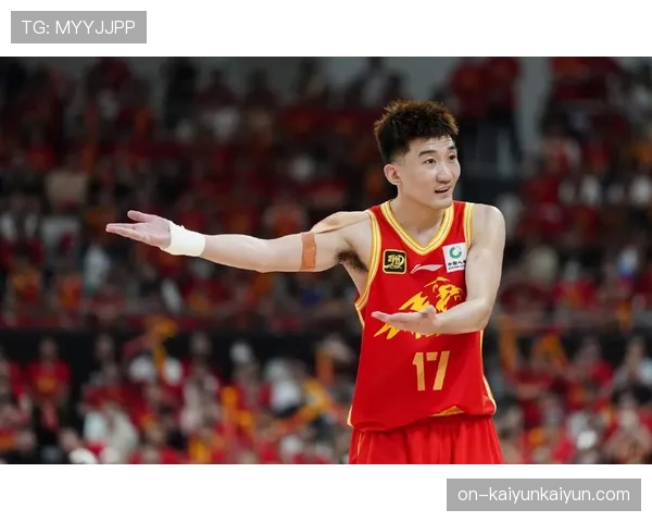 关键时刻：孙铭徽利用掩护直插禁区，造成山东高速内线犯规